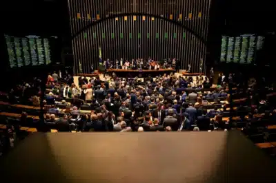 Moraes decreta prisão preventiva de Filipe Martins por suposta simulação de entrada nos EUA Moraes decreta prisão preventiva de Filipe Martins por suposta simulação de entrada nos EUA