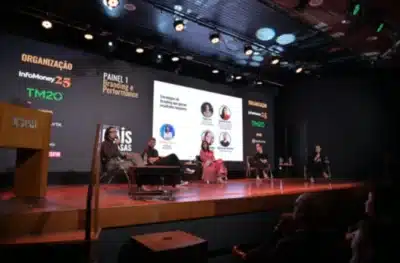 CMOs de Nubank, Visa e Globo debatem branding e performance em premiação