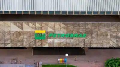 Petrobras anuncia novo plano estratégico e mercado espera por mudanças na PETR4