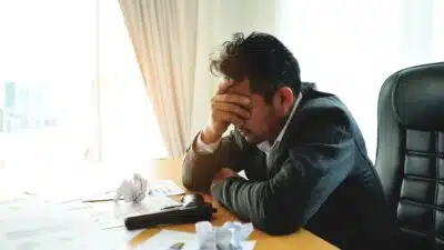 Empreendedores em Crise: Juros Altos e Incertezas Ameaçam o Brasil em 2026