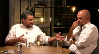 Ouro em Ascensão: Realocação de Reservas Desafia o Domínio do Dólar Americano