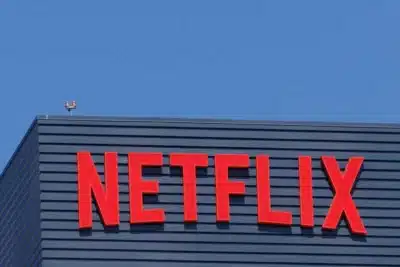Netflix: Receita recorde, saída de Reed Hastings e o futuro do streaming em 2026