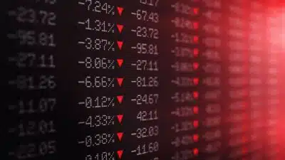 Trump Desencadeia Caos nos Mercados: Crise Global se Aprofunda!