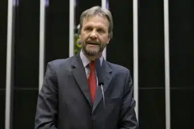 PT e EUA buscam parceria estratégica para terras raras no Brasil